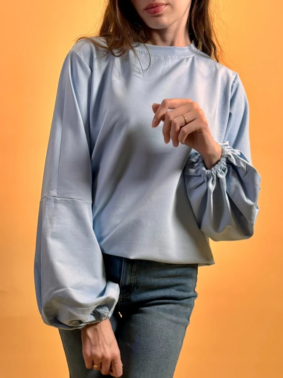 bluza-blekitna-jasne-chlodne-zgaszone-lato (2).jpeg